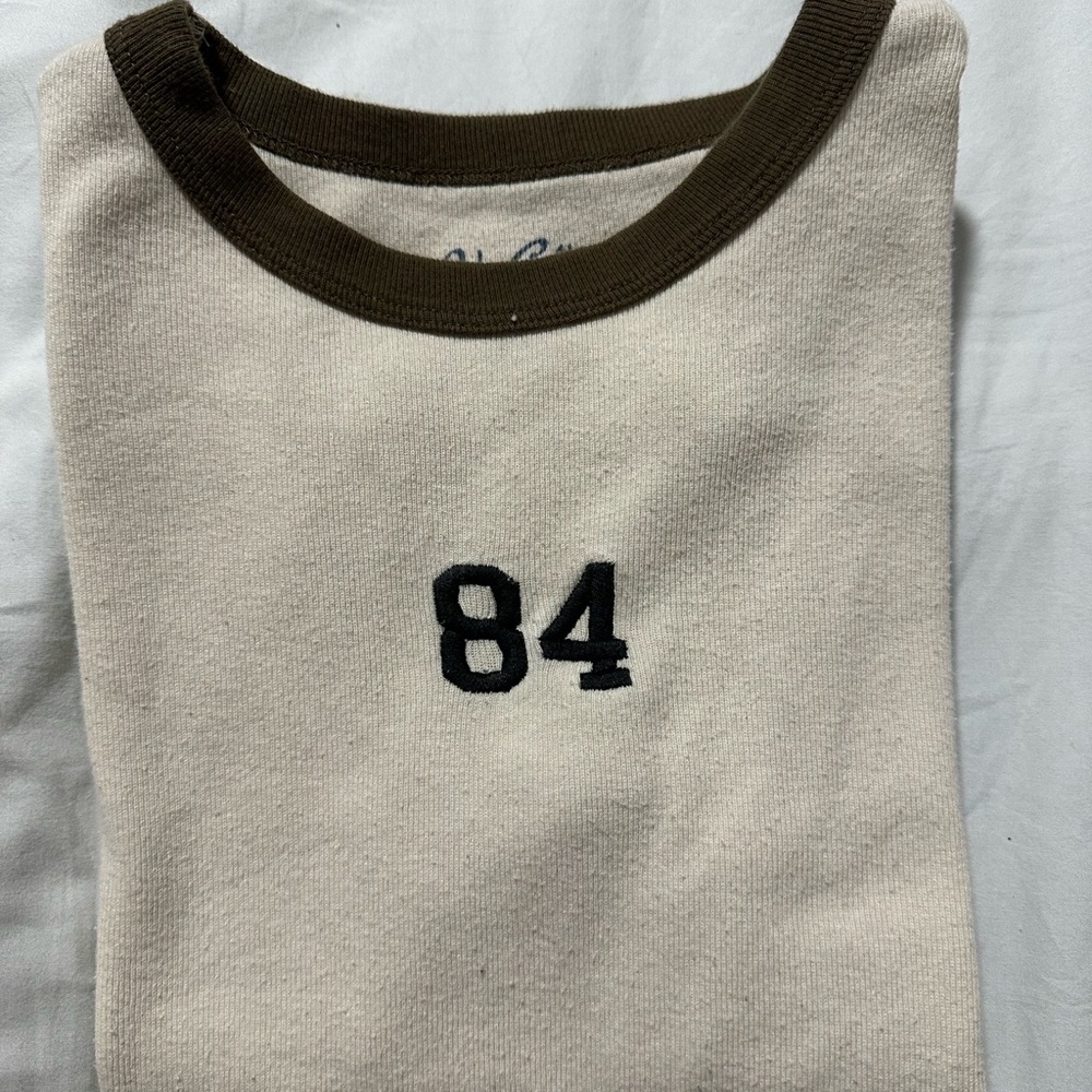 Brandy Melville T Shirt
Used
Fits like a medium